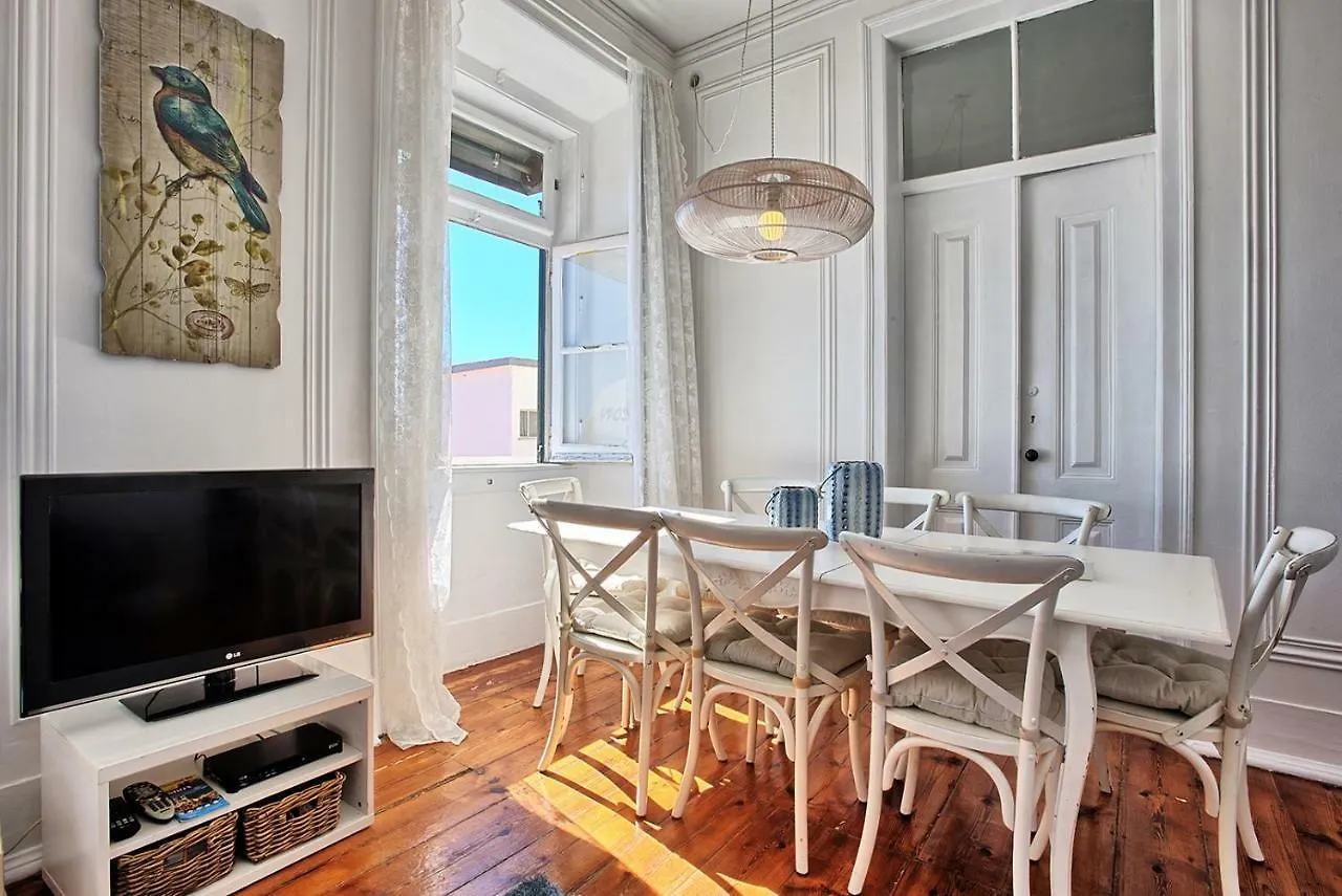 Localtraveling Alfama River View - Family Apartments Lissabon