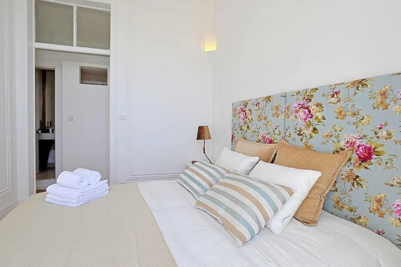 Localtraveling Alfama River View - Family Apartments Lissabon