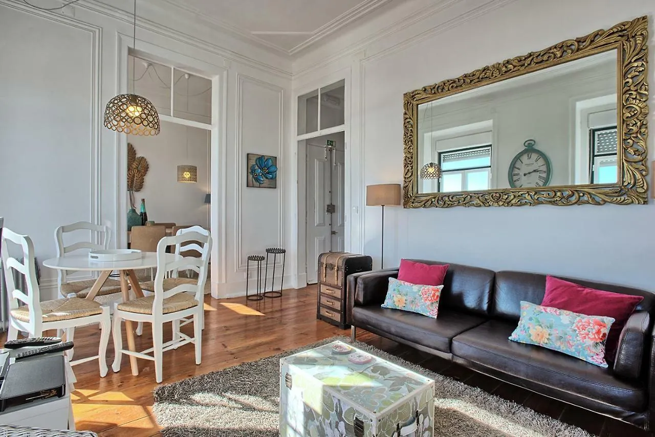 Localtraveling Alfama River View - Family Apartments Lissabon