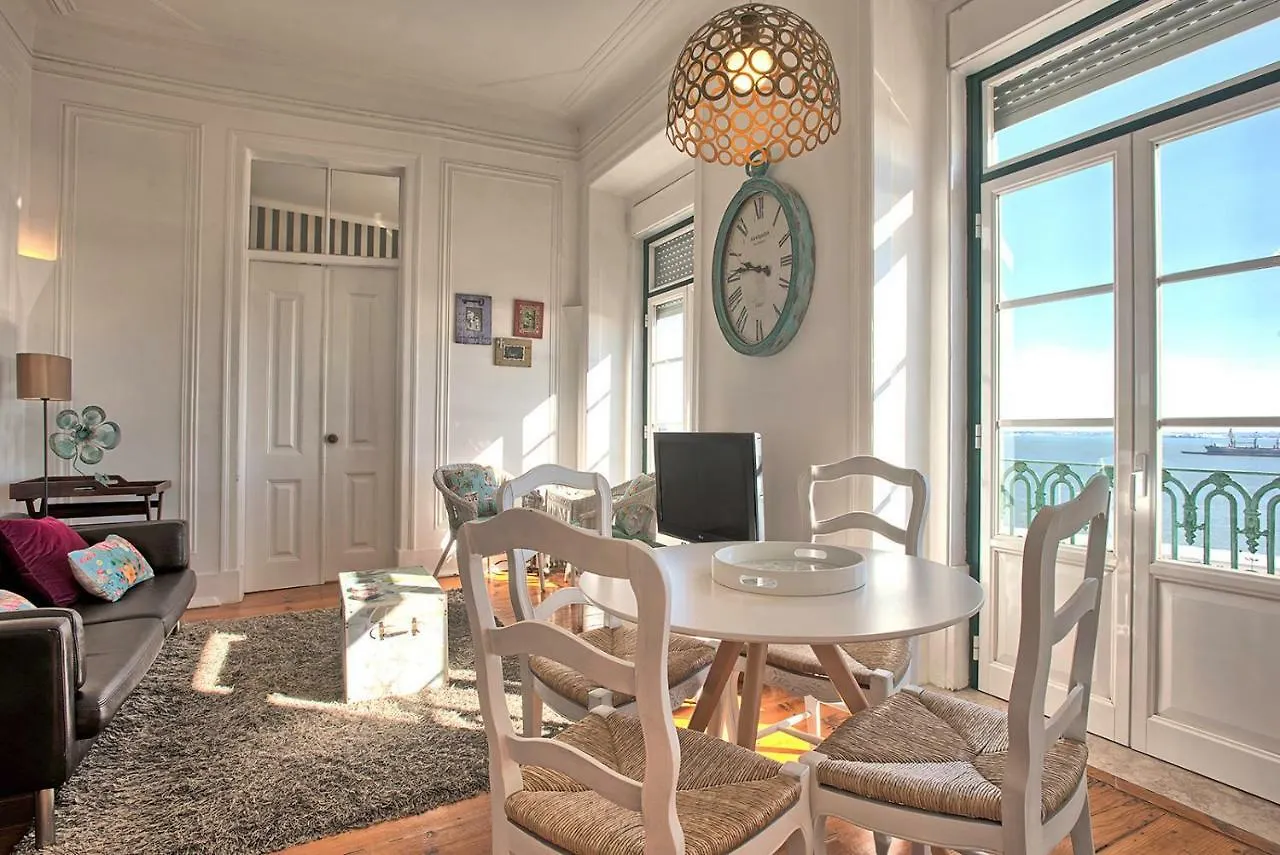 Localtraveling Alfama River View - Family Apartments Lissabon