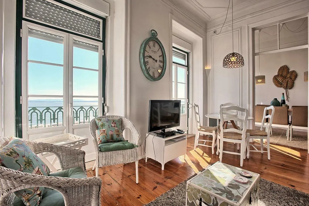Localtraveling Alfama River View - Family Apartments Lissabon