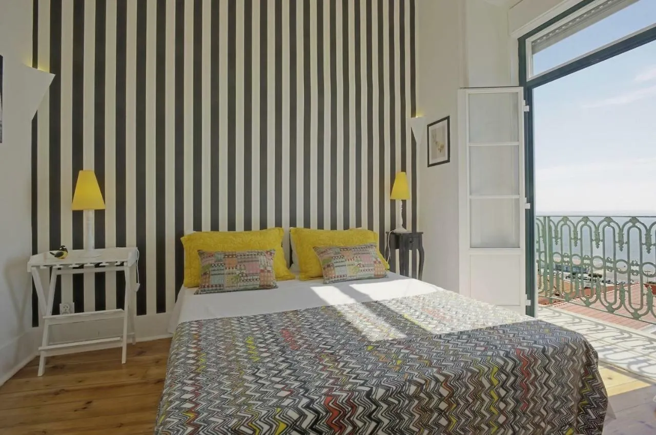Localtraveling Alfama River View - Family Apartments Lissabon